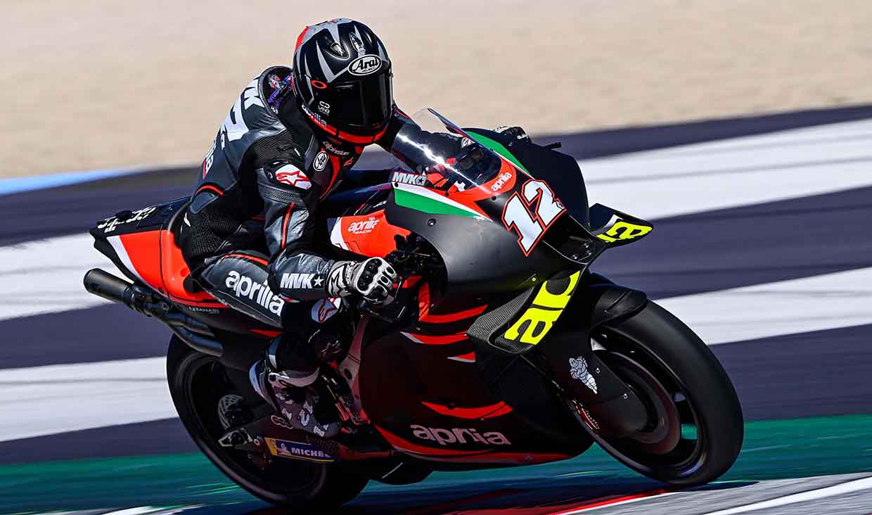 Vinales Tampil Perdana Dengan Aprilia